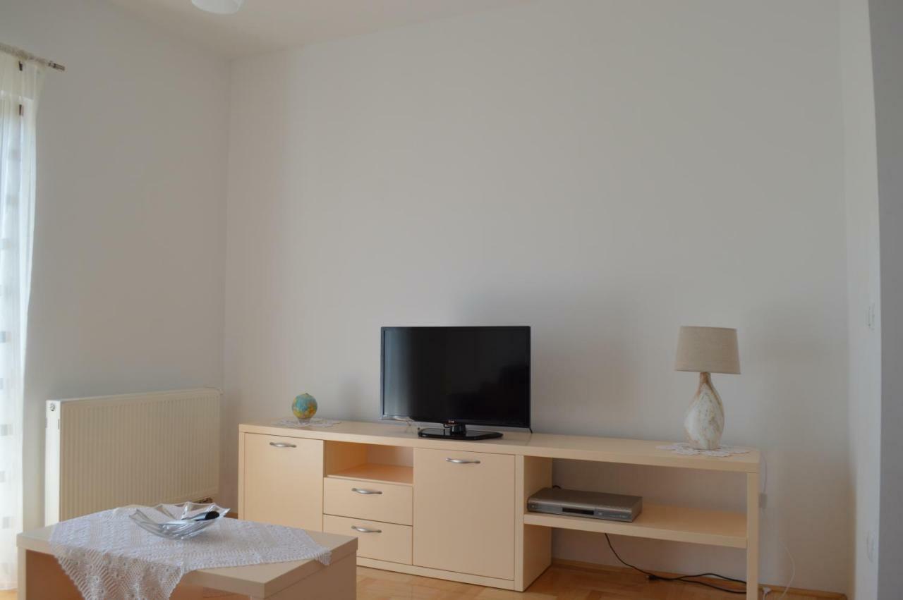 Apartmani Mila Сукошан Экстерьер фото